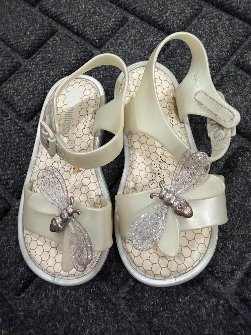 Mini Melissa Girls Ivory Glitter Bee Jelly Sandals Size 8